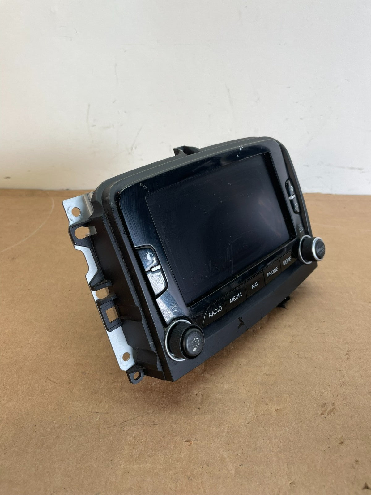 2014 to 2017 Fiat 500L Media Satellite Radio Screen Display ag0810 DG1