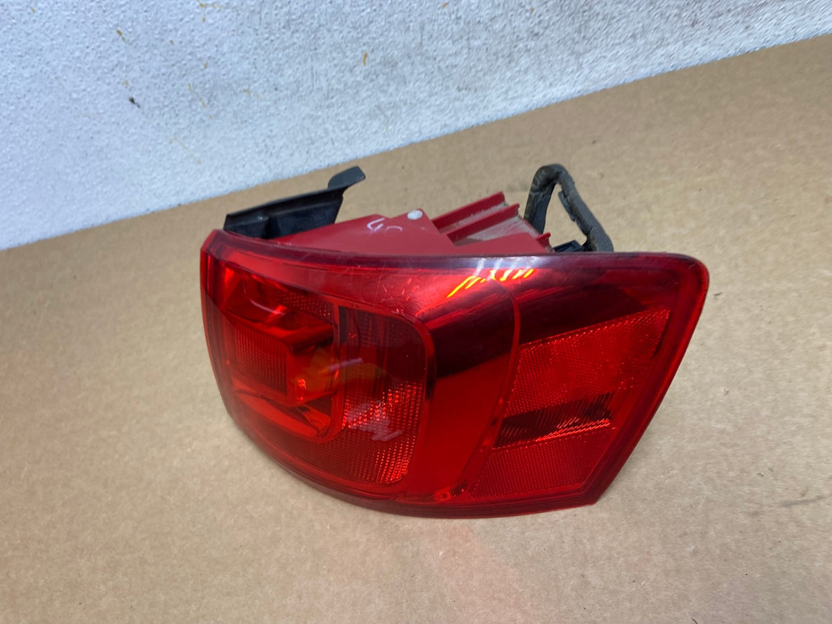 2011 to 2014 Volkswagen Jetta Right Passenger Rh Side Tail Light AI2589 LK1