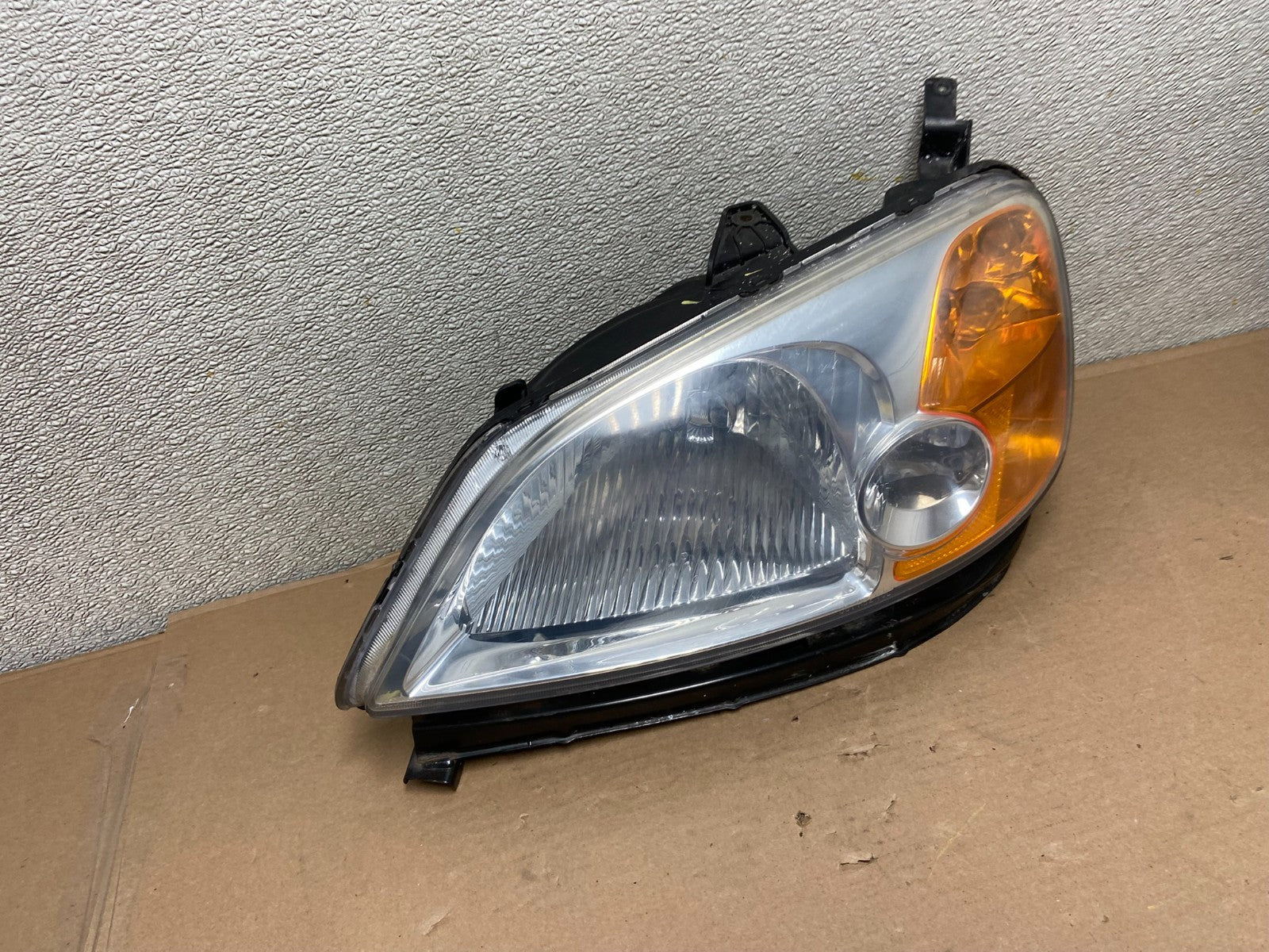 2001 - 2003 Honda Civic Coupe Headlight Halogen Left Driver LH AA9883 DW2