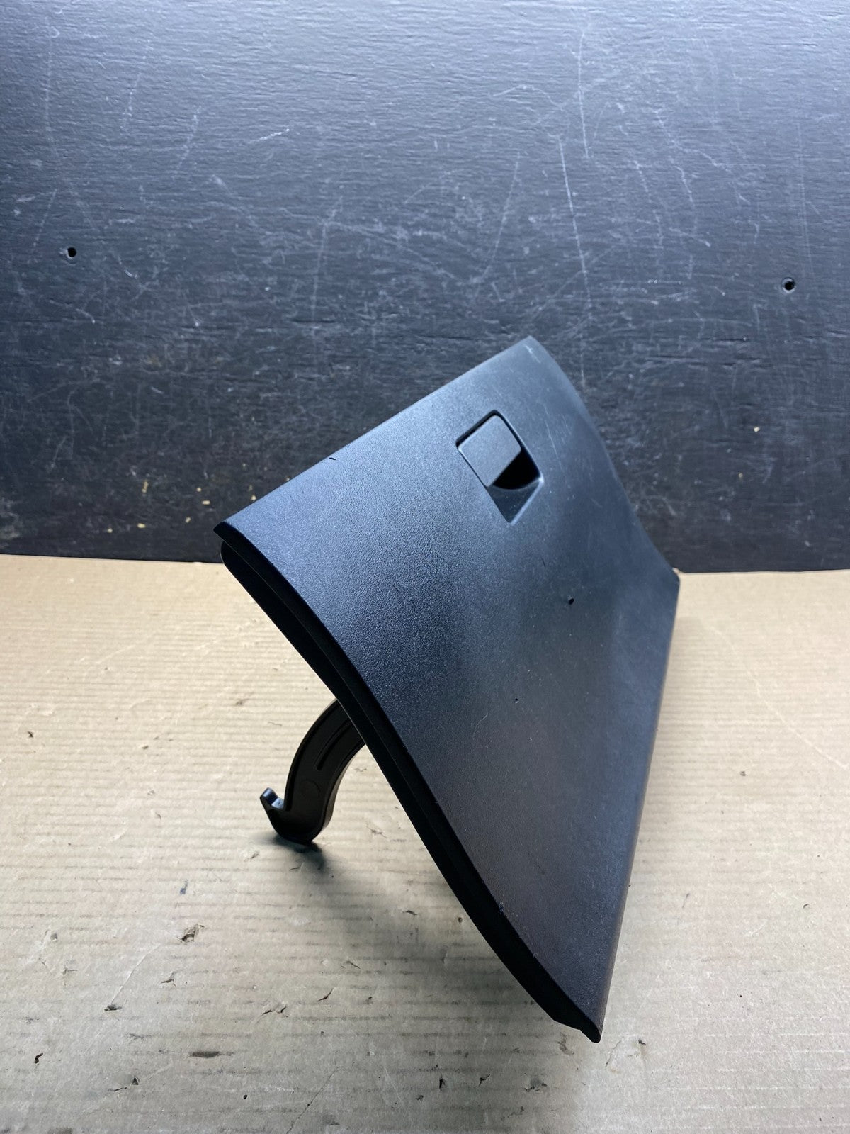 2007 to 2012 Nissan Sentra Front Right Passenger Storage Glove Box AH9726 DG1