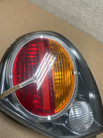 2002 2003 Nissan Maxima Right Passenger RH Side Tail Light Z3833 DW3