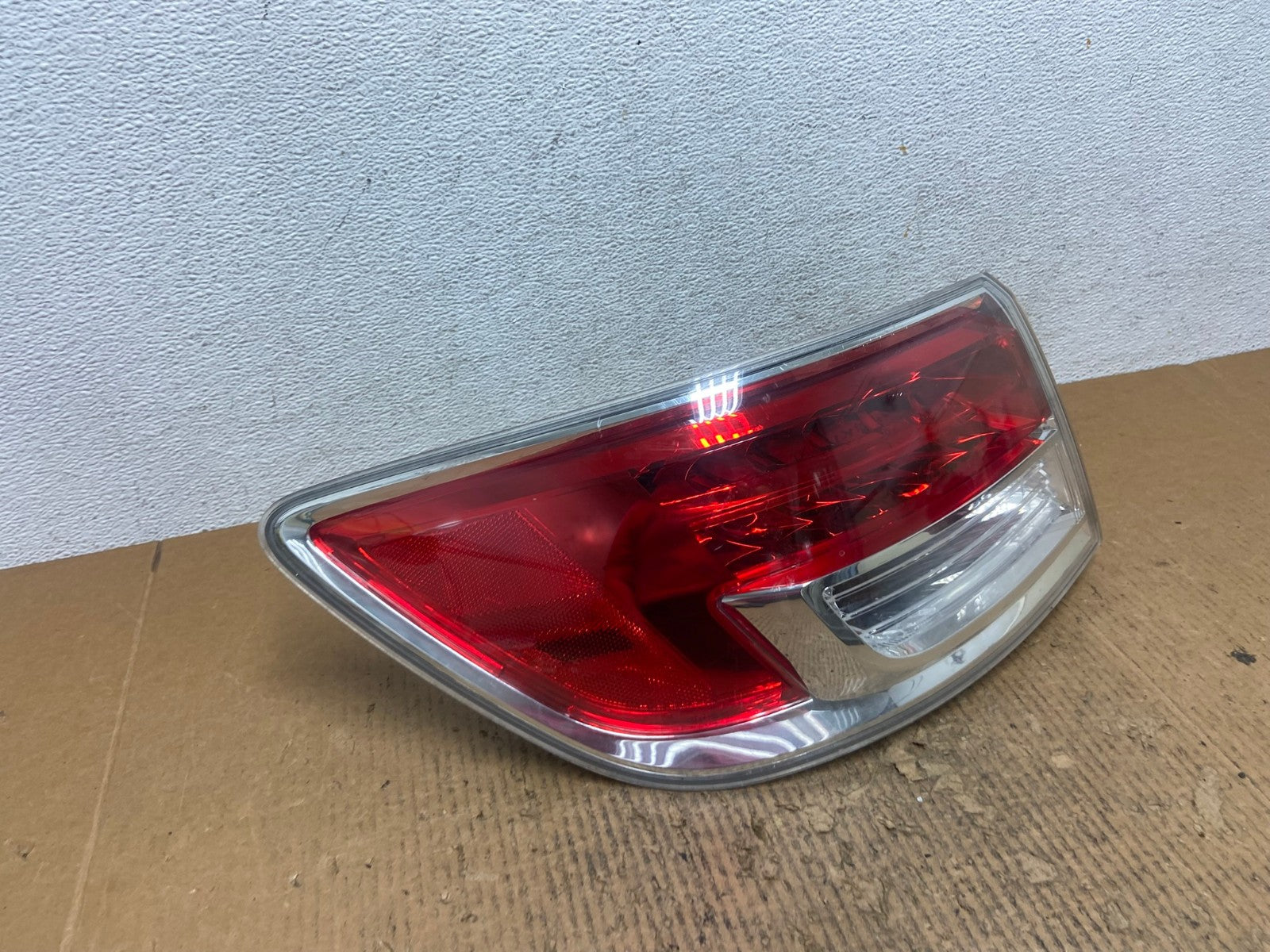 2007 - 2009 Mazda CX-9 Tail Light Left Driver LH Side AE2825 LK2