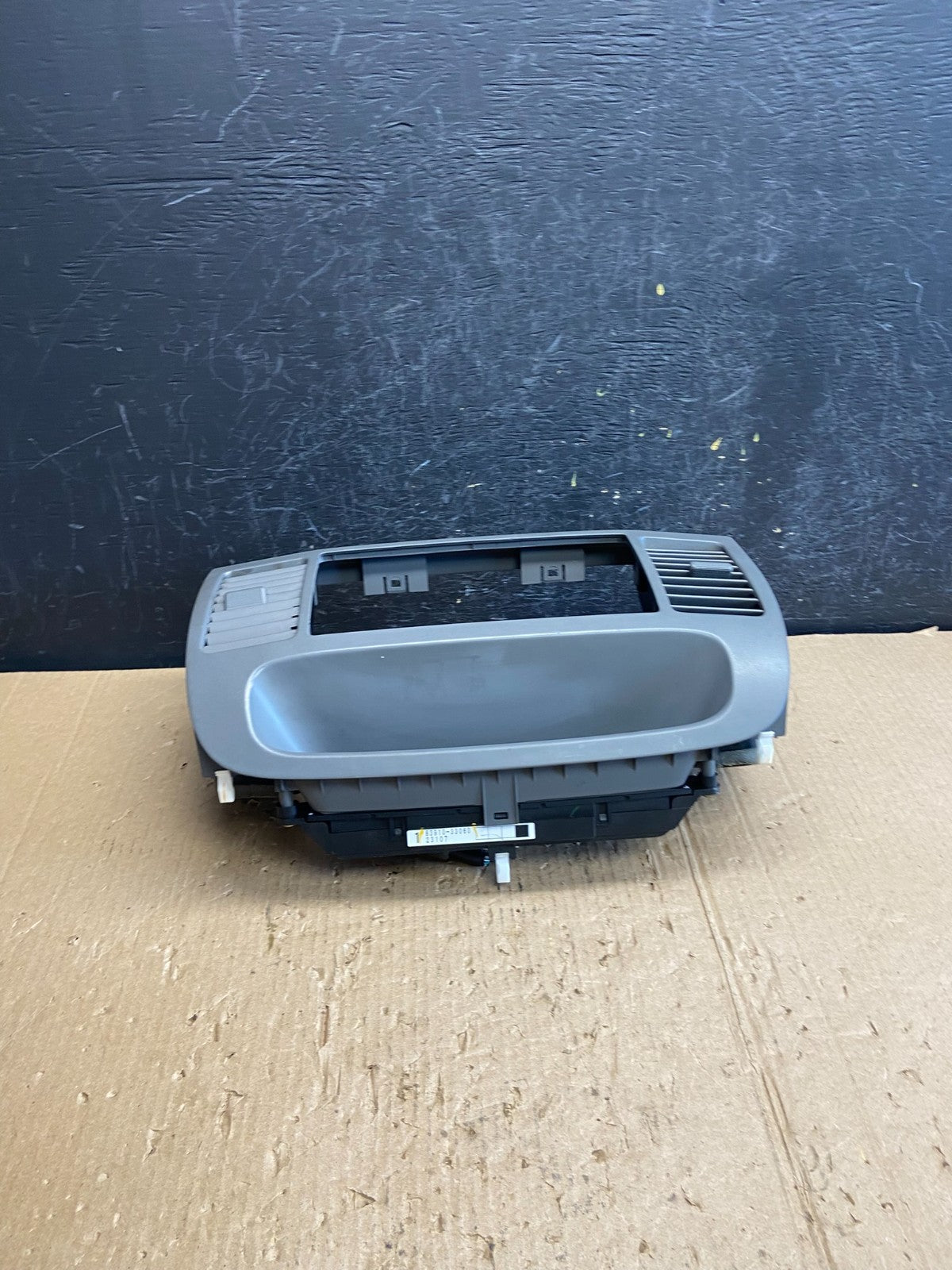 2002 2005 Toyota Camry Radio Center Console Air Vent Bezel Trim AE4184 DG3