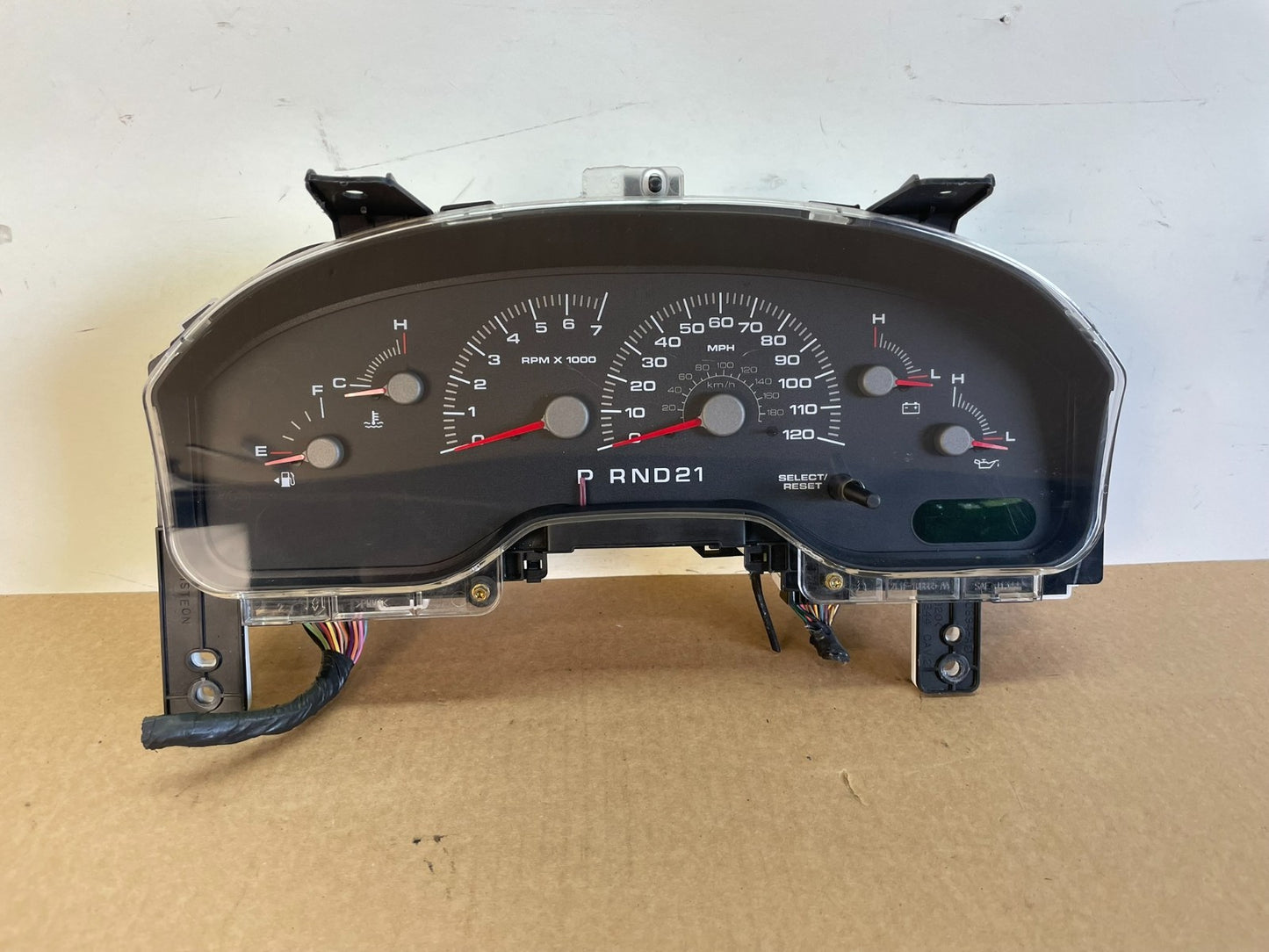 2000 2002 Ford Expedition Speedometer Instrument Gauge Cluster AG2832 DW0