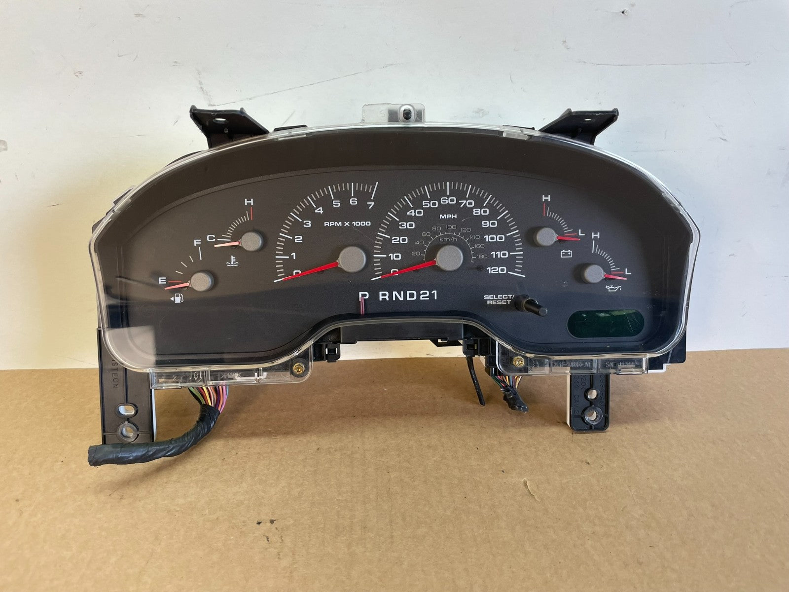2000 2002 Ford Expedition Speedometer Instrument Gauge Cluster AG2832 DW0