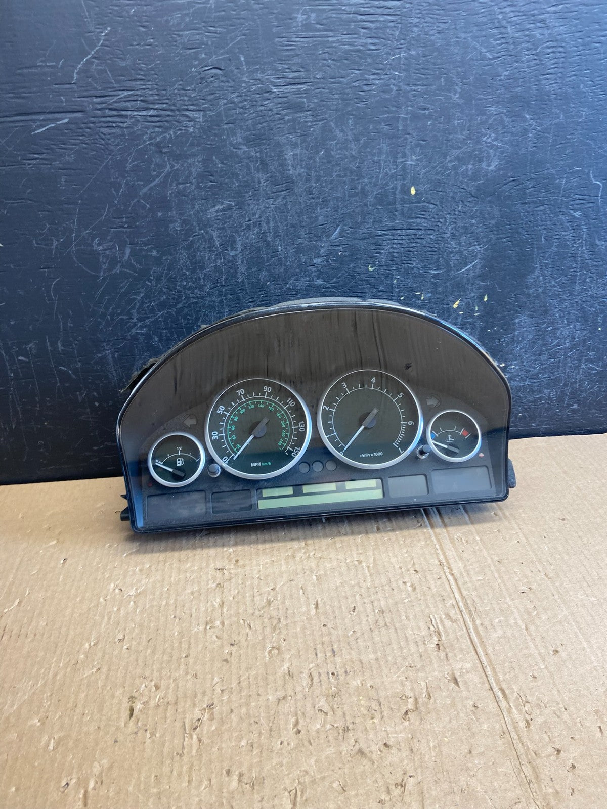 2003 2006 Land Range Rover Speedometer Cluster Gauge AE4137 DG0
