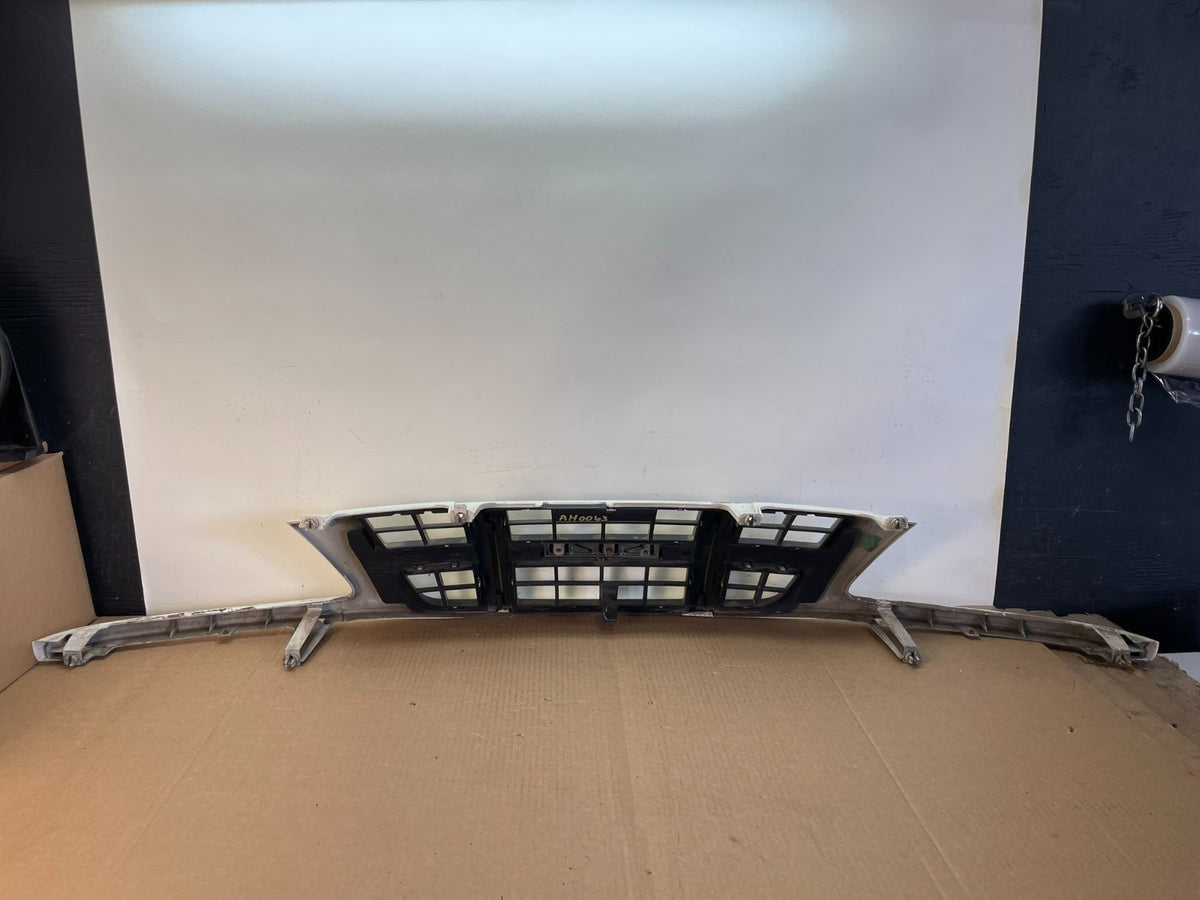 2000 to 2006 Isuzu Rodeo Textured Black Plastic AH00633
