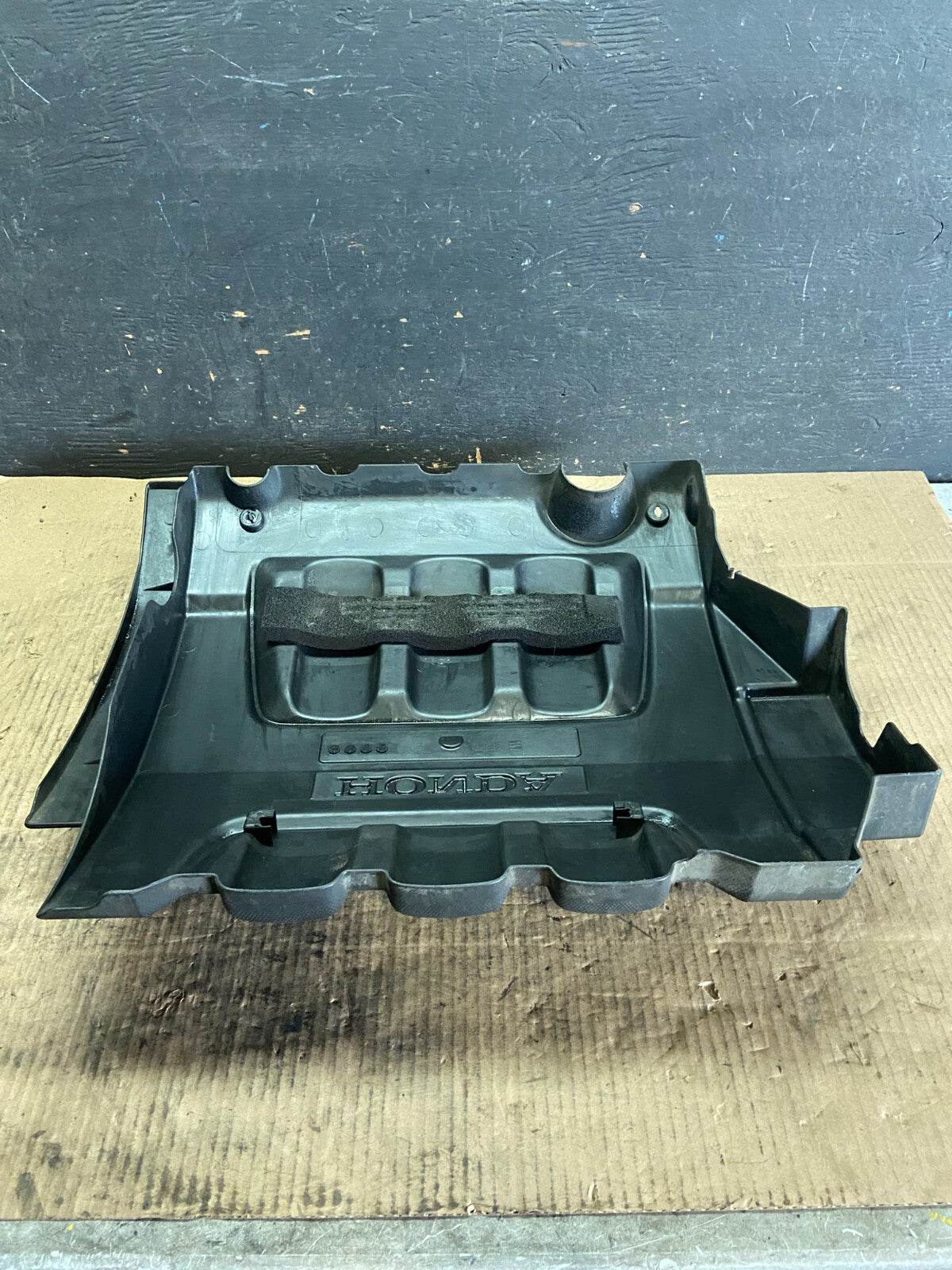 2005 to 2007 Honda Odyssey Black Engine Cover OEM o0969 DG4