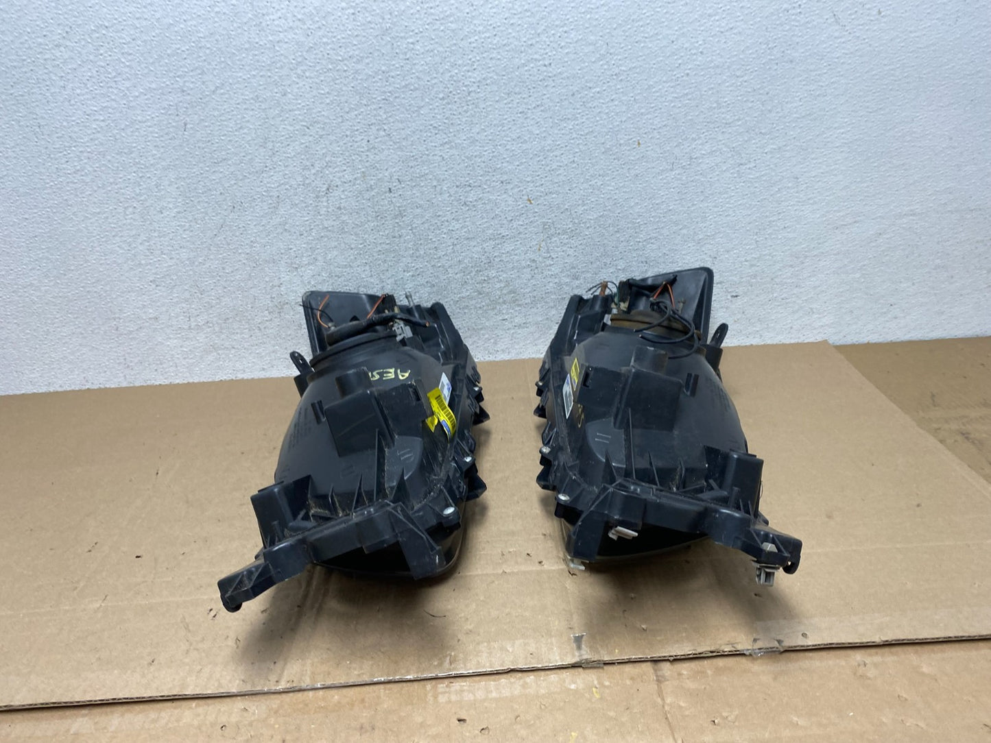 2003 2004 Subaru Forester Left+Right Headlights Halogen DEPO AE5075 DW8