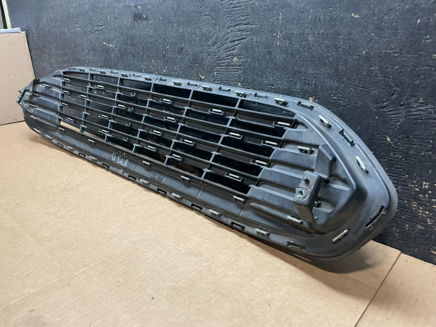2013 to 2016 Ford Fusion Front Upper Grille Chrome Grill Bumper AA9020 DG7