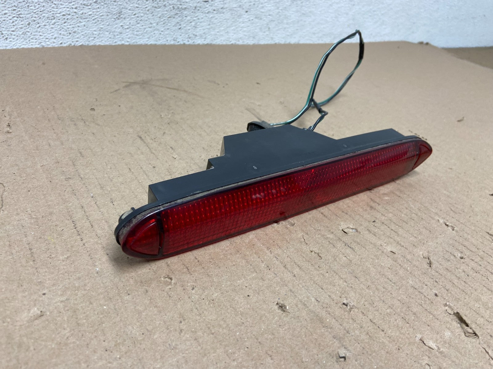 2003 to 2008 Honda Pilot High Mounted 3rd Third Stop Brake Light Lamp AE7202 DG2