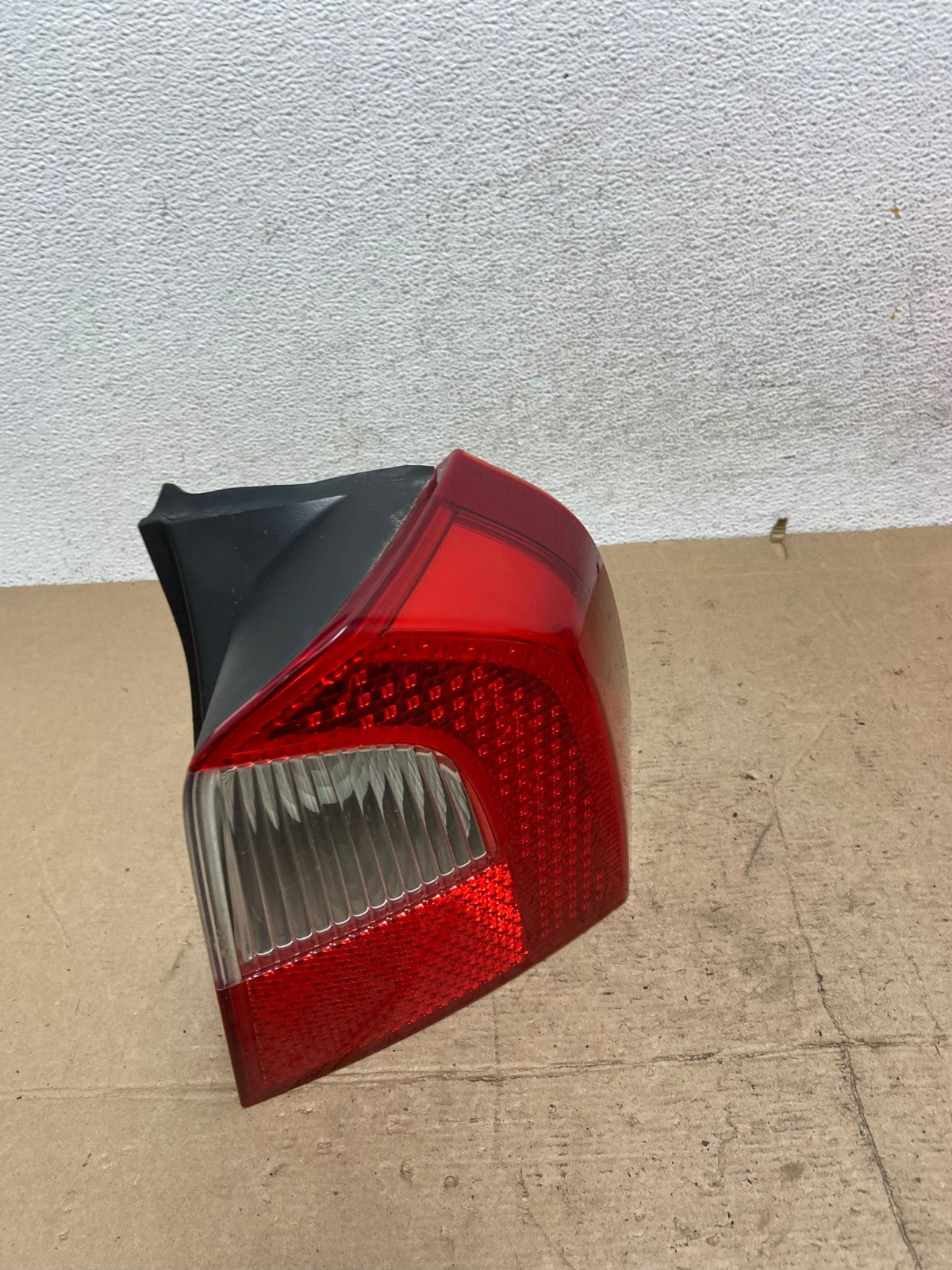 2008 to 2013 Volvo XC70 V70 Right Passenger RH Tail Light Lower AF5750 LK2