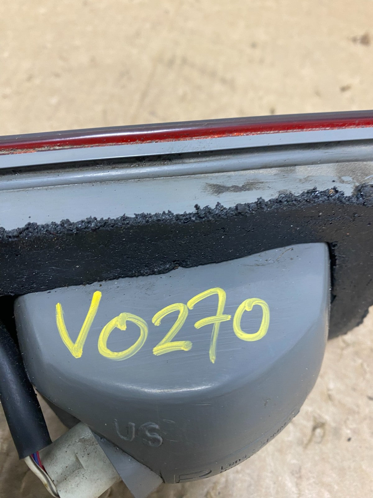 1997 1998 1999 Toyota Camry Tail Light Inner Right Passenger Oem V0270 DW6