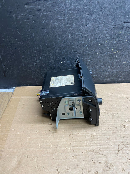 2004 to 2010 Toyota Sienna AM FM CD WMA Mp3 Radio Receiver AG8522 DG1