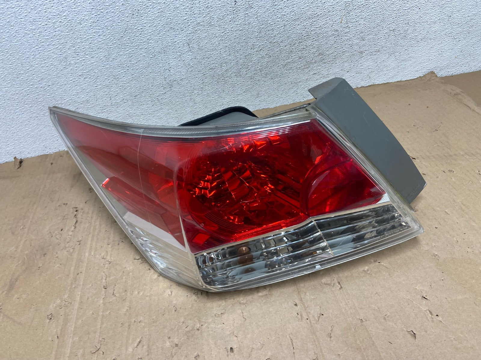 2008 to 2012 Honda Accord Sedan Tail light Left Driver LH Side AE9291 LK0