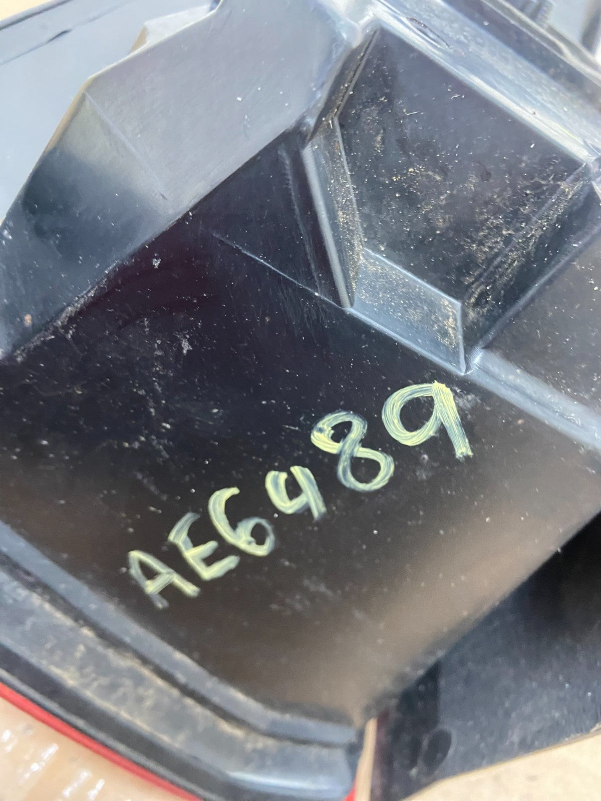 2008 - 2011 Cadillac STS Right Passenger RH Side Tail Light AE6489 DW7