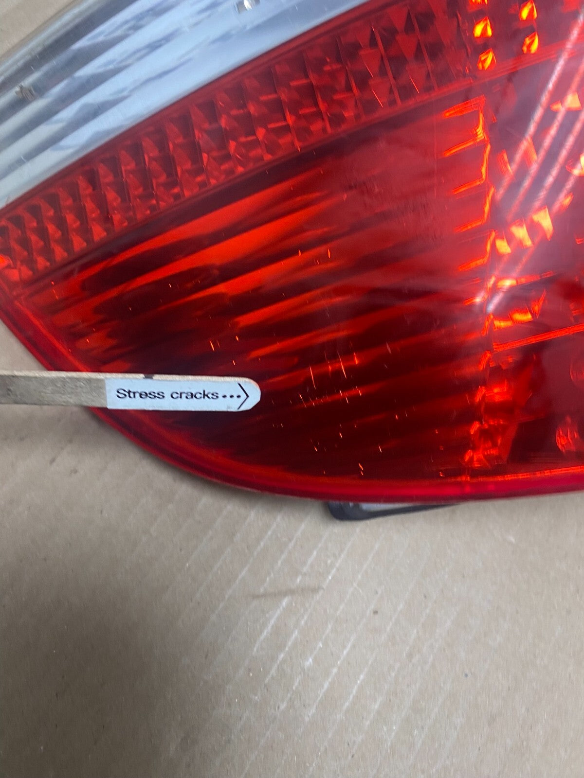 2002 to 2005 BMW 7-Series 745i 760i Right Passenger RH Side Tail Light Oem I59475