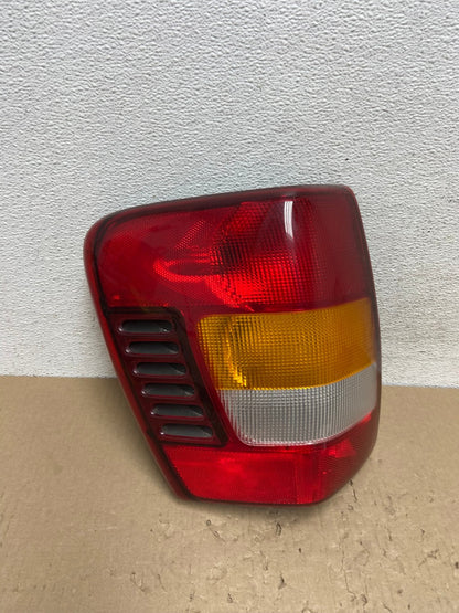 1999 - 2004 Jeep Grand Cherokee WJ Left Driver Lh Tail Light AE9779 LK2