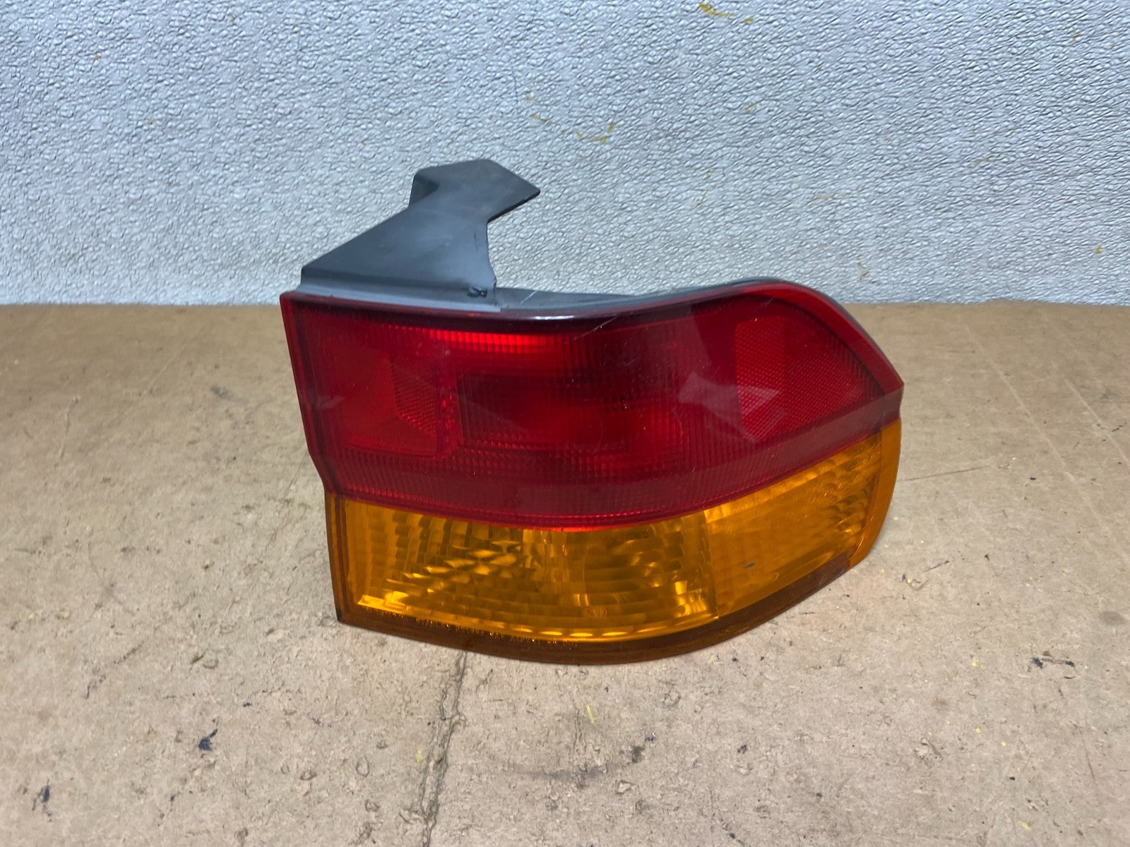 2002 2003 2004 Honda Odyssey Right Passenger Side Tail Light Oem X8932 DW0
