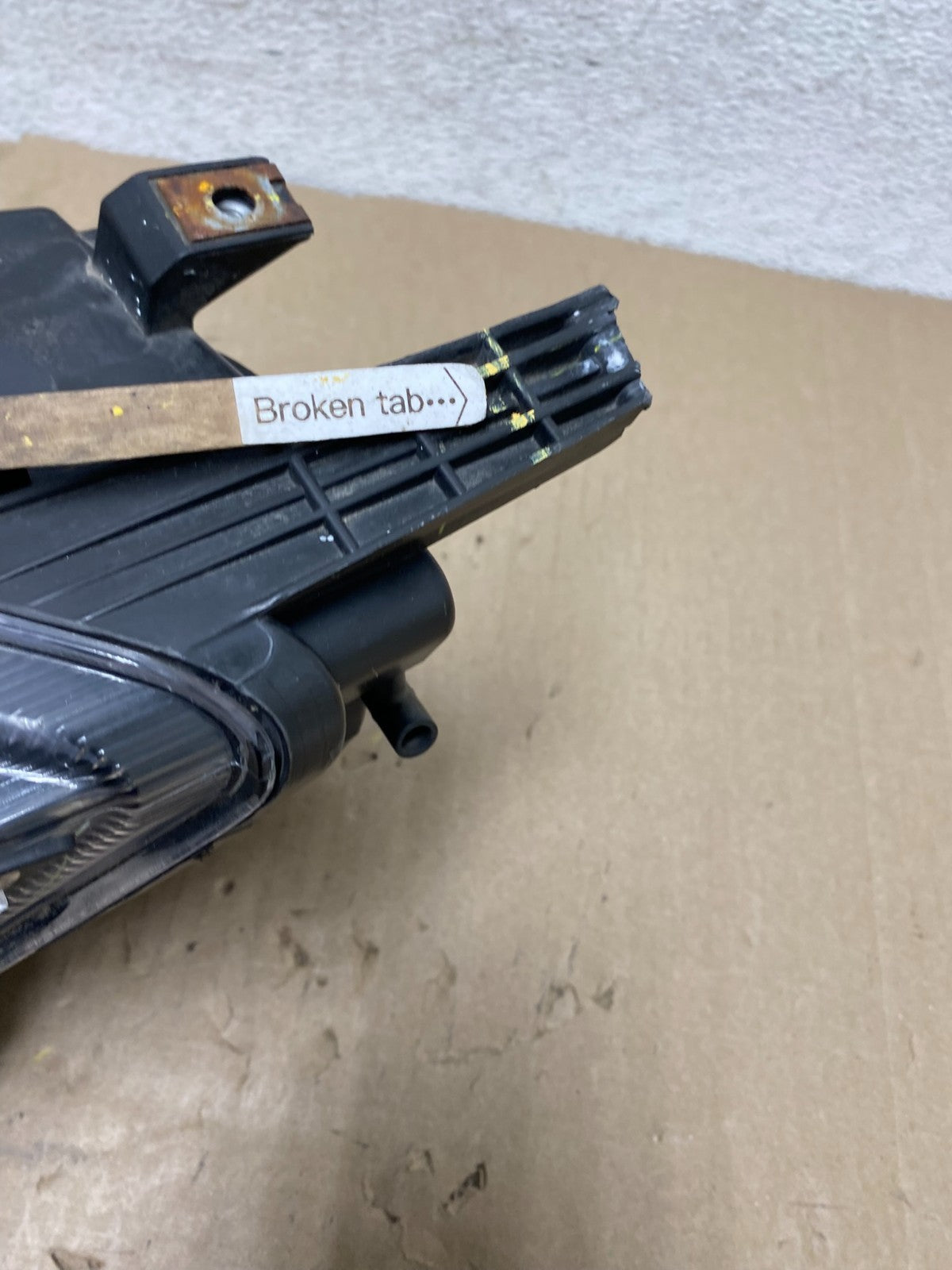 2010 2011 2012 Ford Fusion Left Driver LH Side Headlight Halogen AG7001 DW5