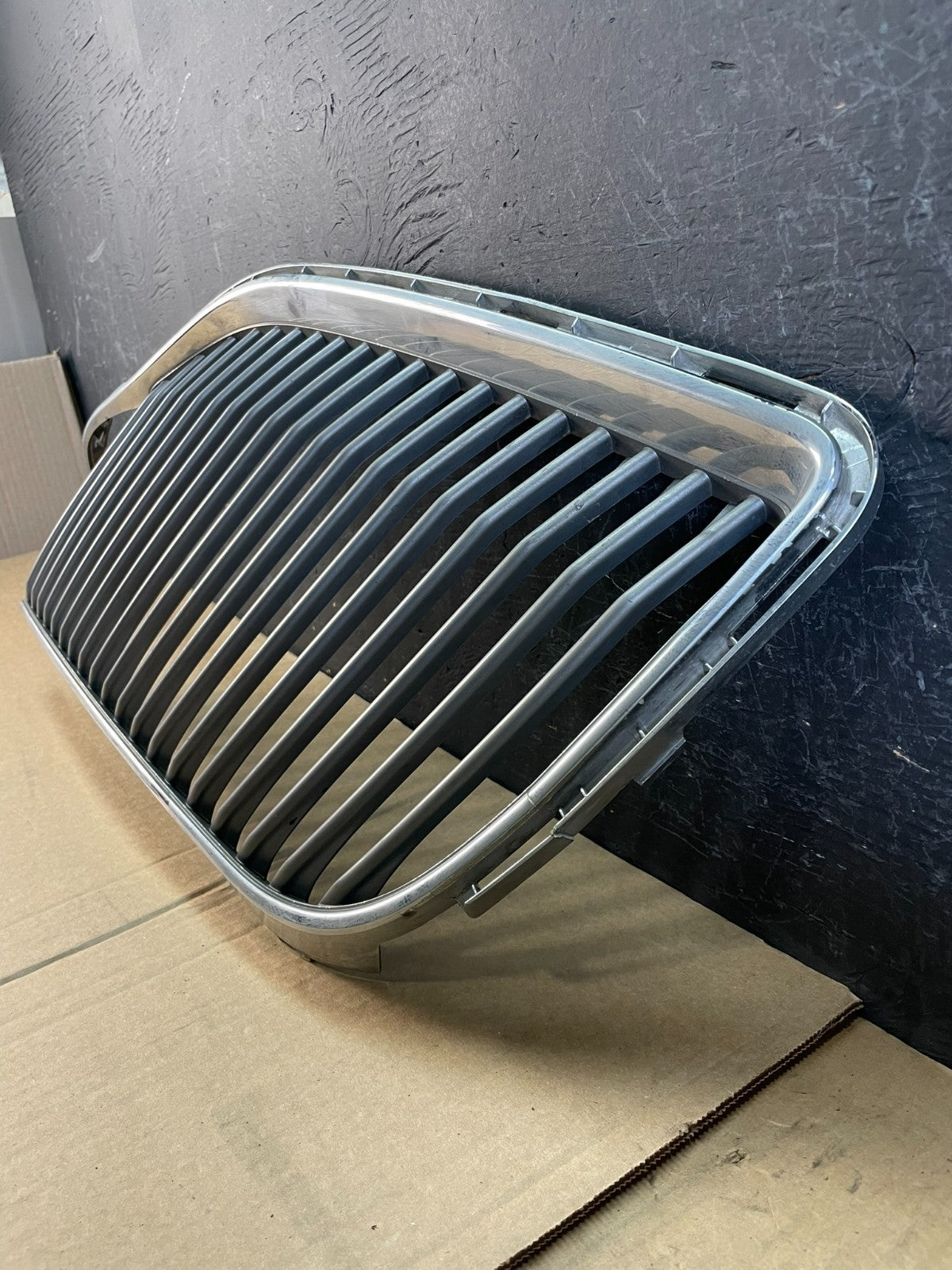 2013 to 2016 Lincoln MKT Left Driver LH Side Front Grill Grille ac5030 DG1