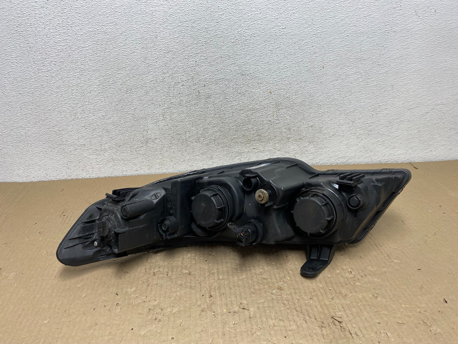 2010 to 2013 Kia Forte Koup Right Passenger RH Halogen Headlight DEPO AE9807 DW6