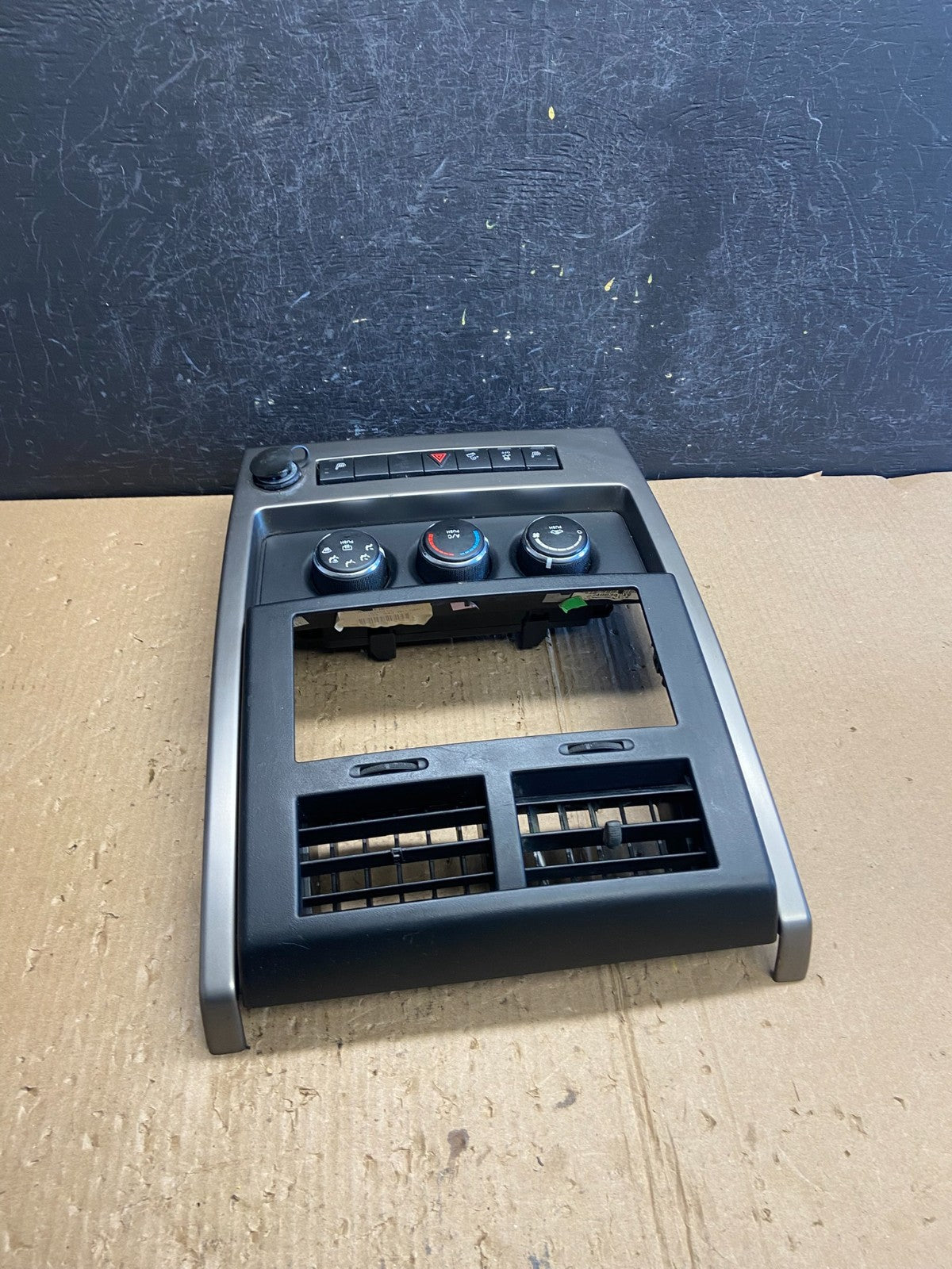 2008 to 2012 Jeep Liberty Dash Climate Temperature Control Radio Bezel AE4153 DG3