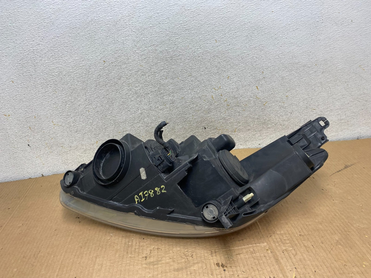 2013 to 2016 Ford C-MAX Right Passenger Side Headlight AI7882 DW8