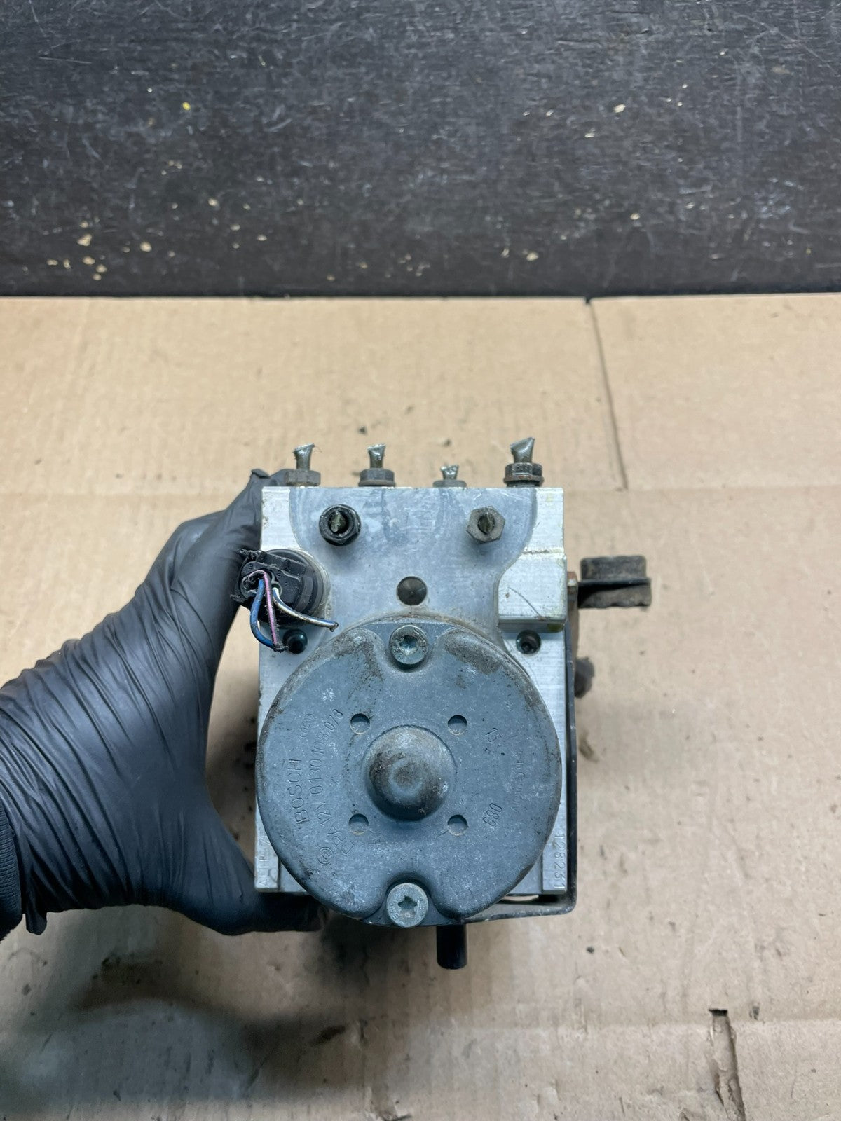 1999 - 2003 BMW 740i 750i ABS Anti-Lock Brake Pump 6755739 OEM V9077 DG5