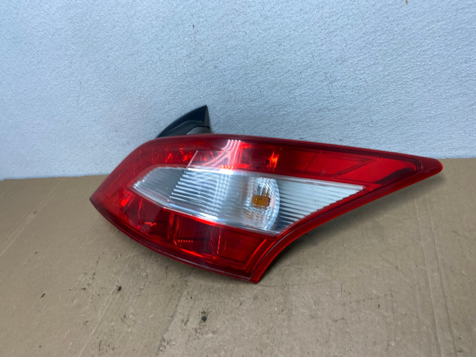 2009 2010 2011 Nissan Maxima Right Passenger RH Side Tail light AC5908 LK1