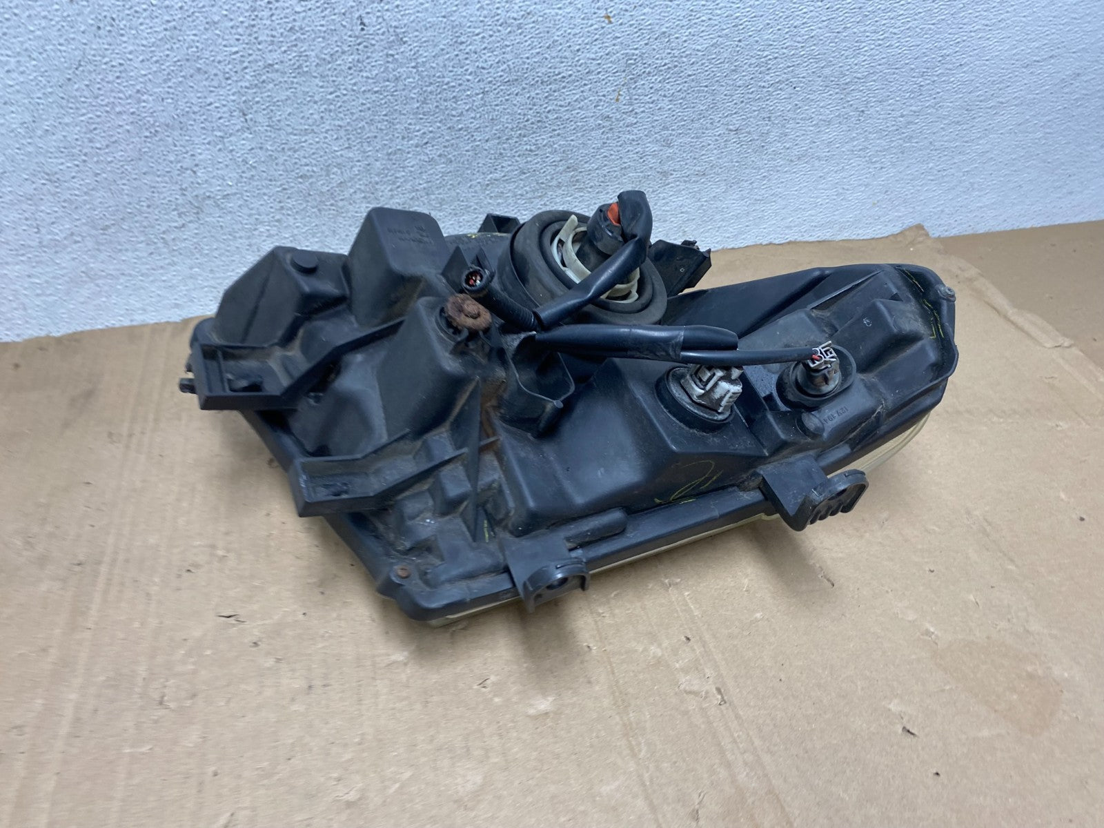 2005-2007 Nissan Pathfinder Halogen Headlight Left Driver LH AE9153 DW4
