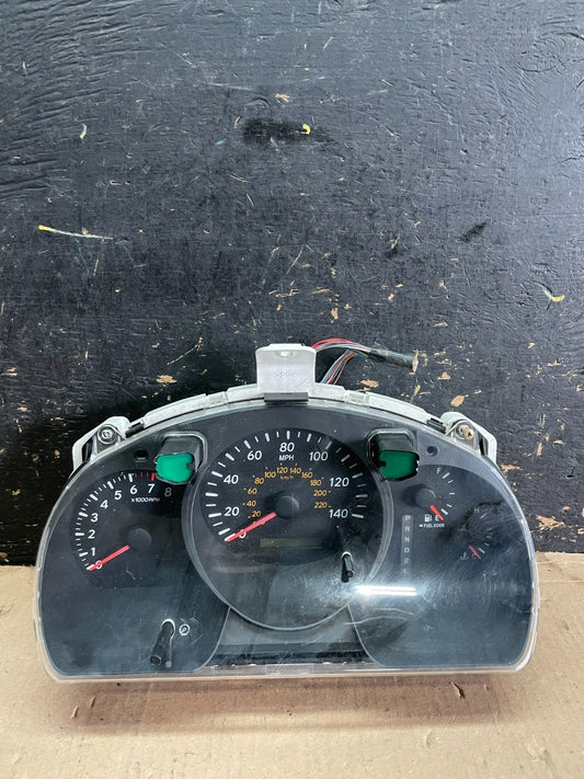 2002 GMC Yukon Speedometer Cluster Gauge Oem AA2093 DG0