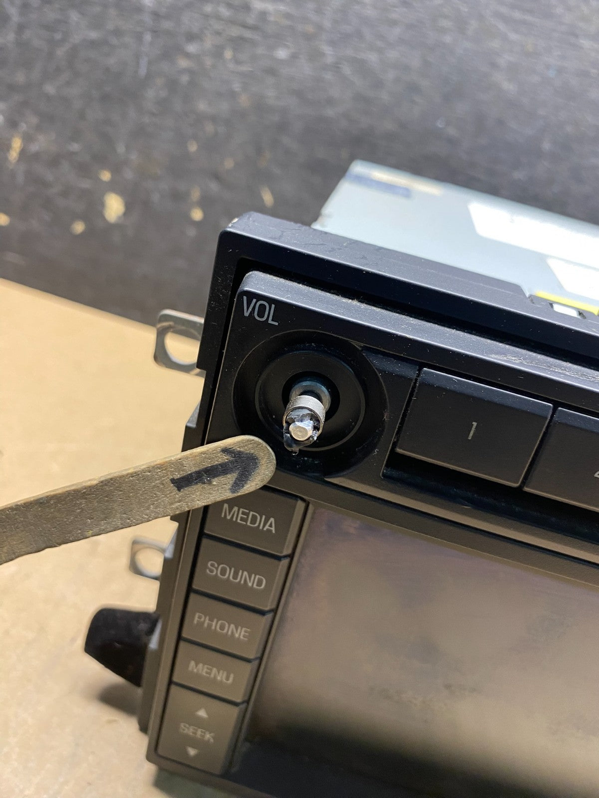 2007 - 2014 Ford Expedition Explorer Radio CD Player Screen Display OE AI7396 DG1