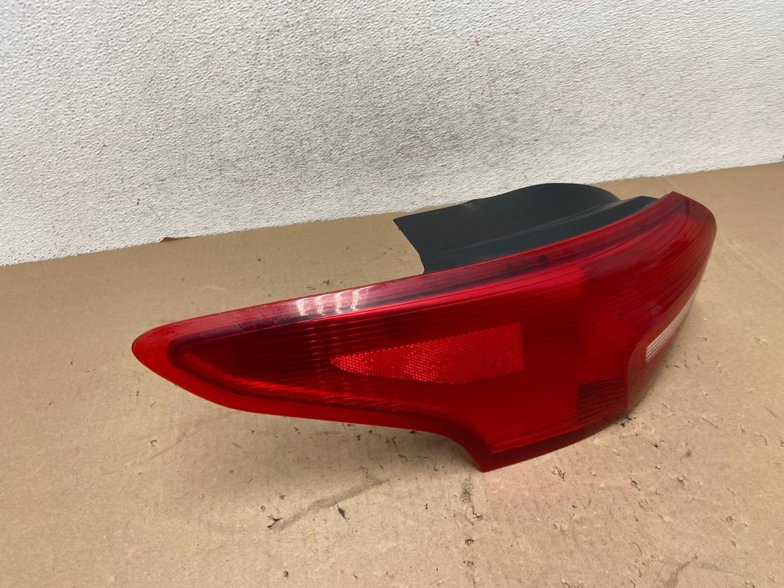 2015 - 2018 Ford Focus Sedan Left Driver LH Tail Light AG4266 LK2