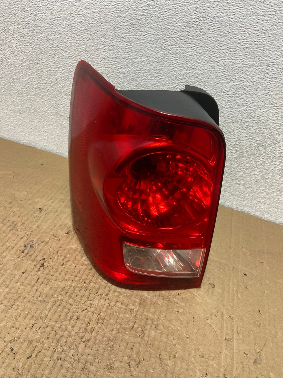2008 2011 Mazda Tribute Left Driver Lh Side Tail Light AC3956 LK0
