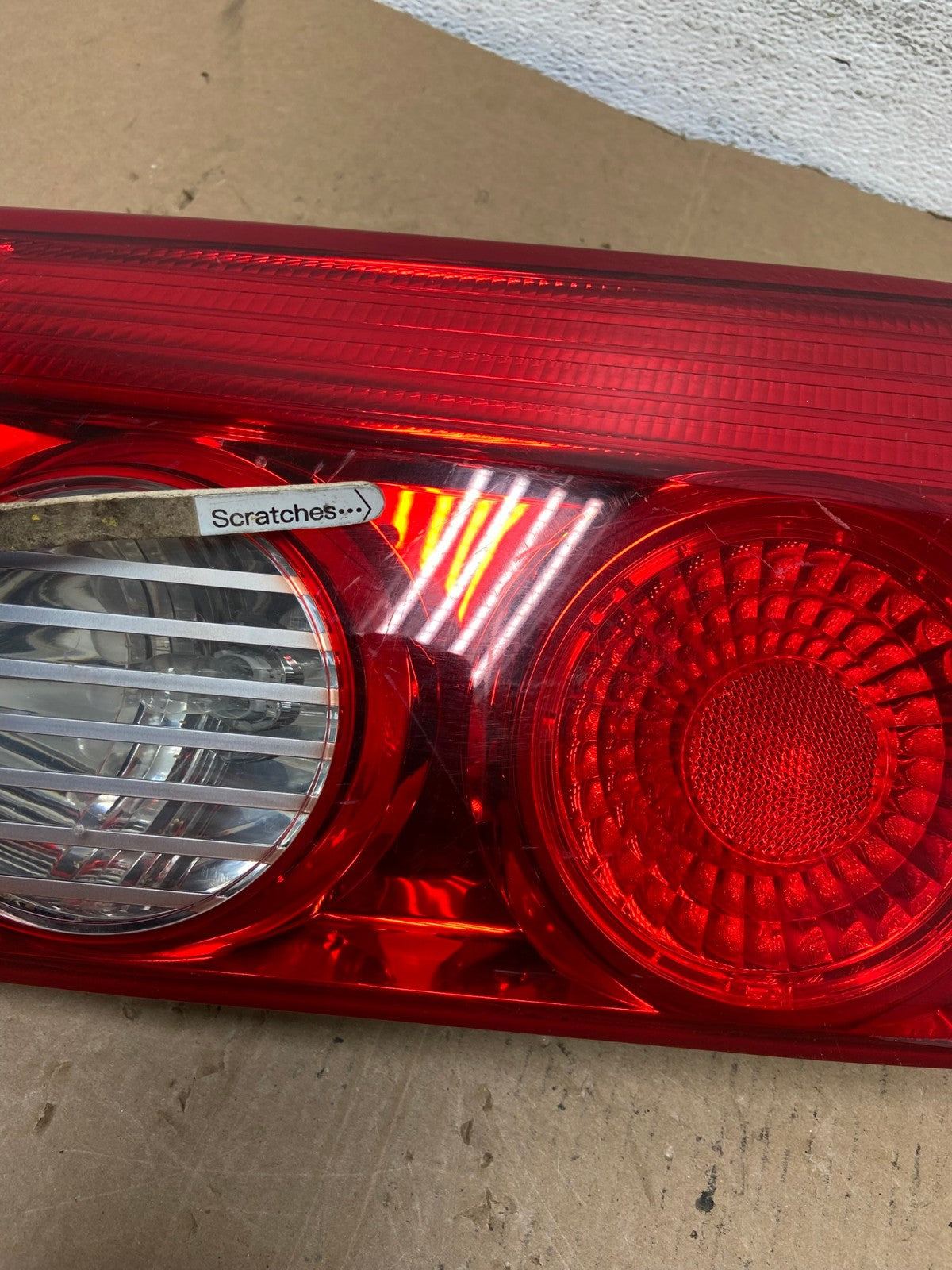 2006 to 2010 Toyota Sienna Right Passenger RH Inner Tail Light AD8061 LK3
