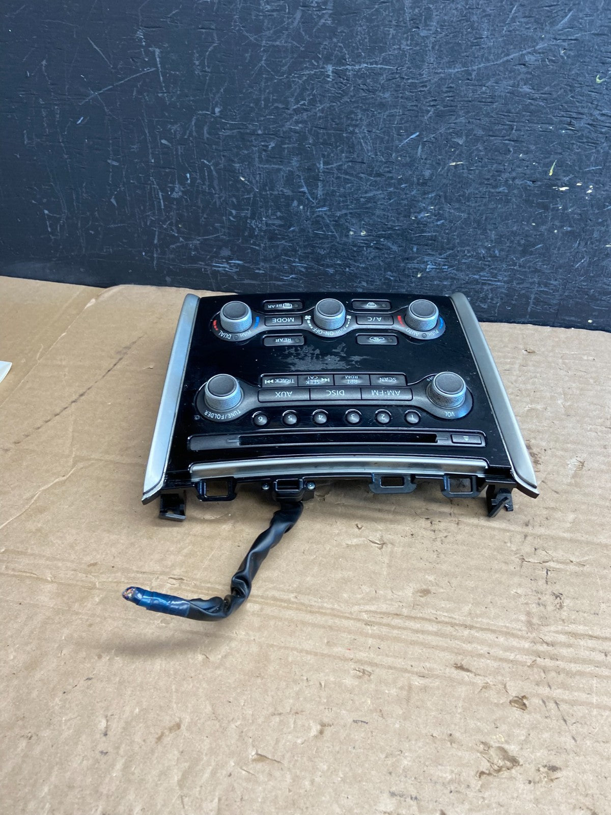 2013 to 2016 Nissan Pathfinder Radio Temperature Climate Control AF2108 DW3
