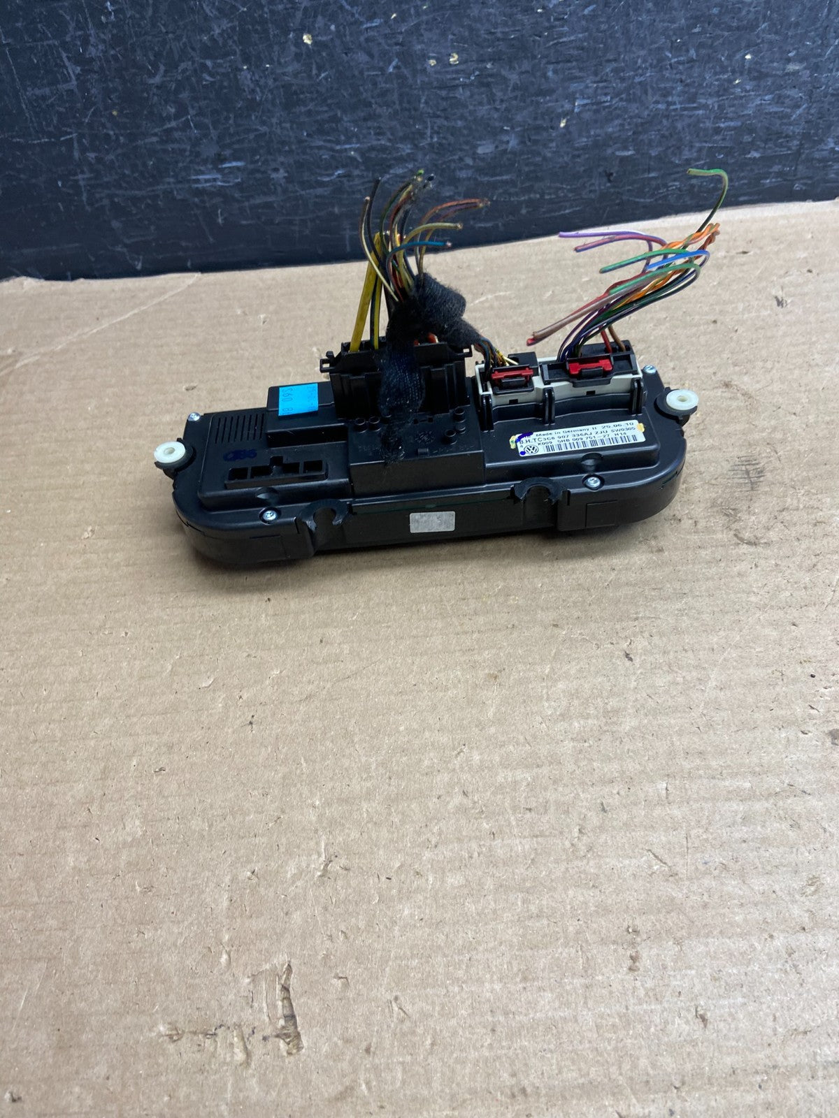 2009 - 2011 Volkswagen CC Center Climate Control Panel AC Heater AH3657 DG2