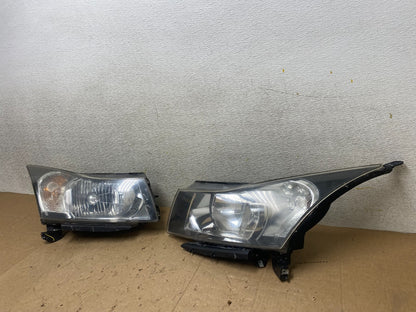 2011 to 2015 Chevrolet Cruze Halogen Left+Right Set Headlights W9032 DW1