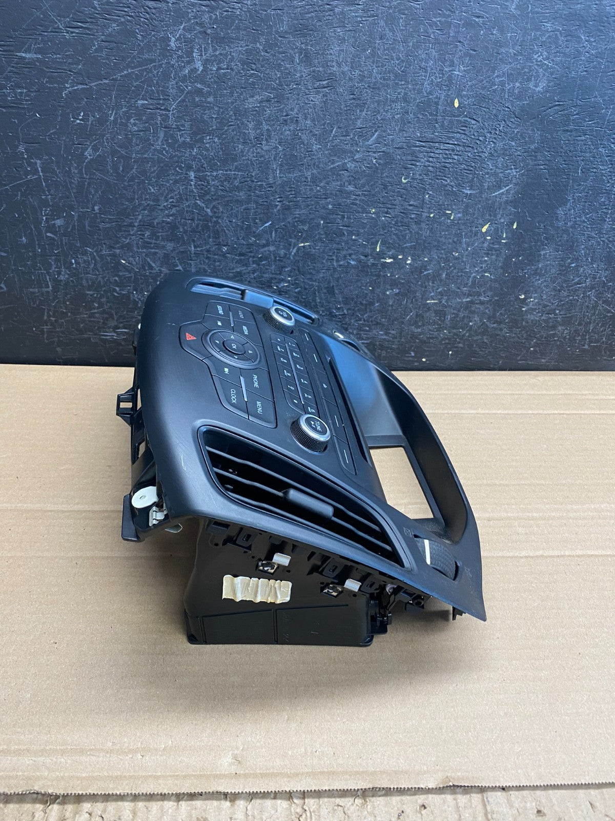 2015 to 2018 Ford Focus Center Radio Stereo Control Unit Trim AF6561 DG2