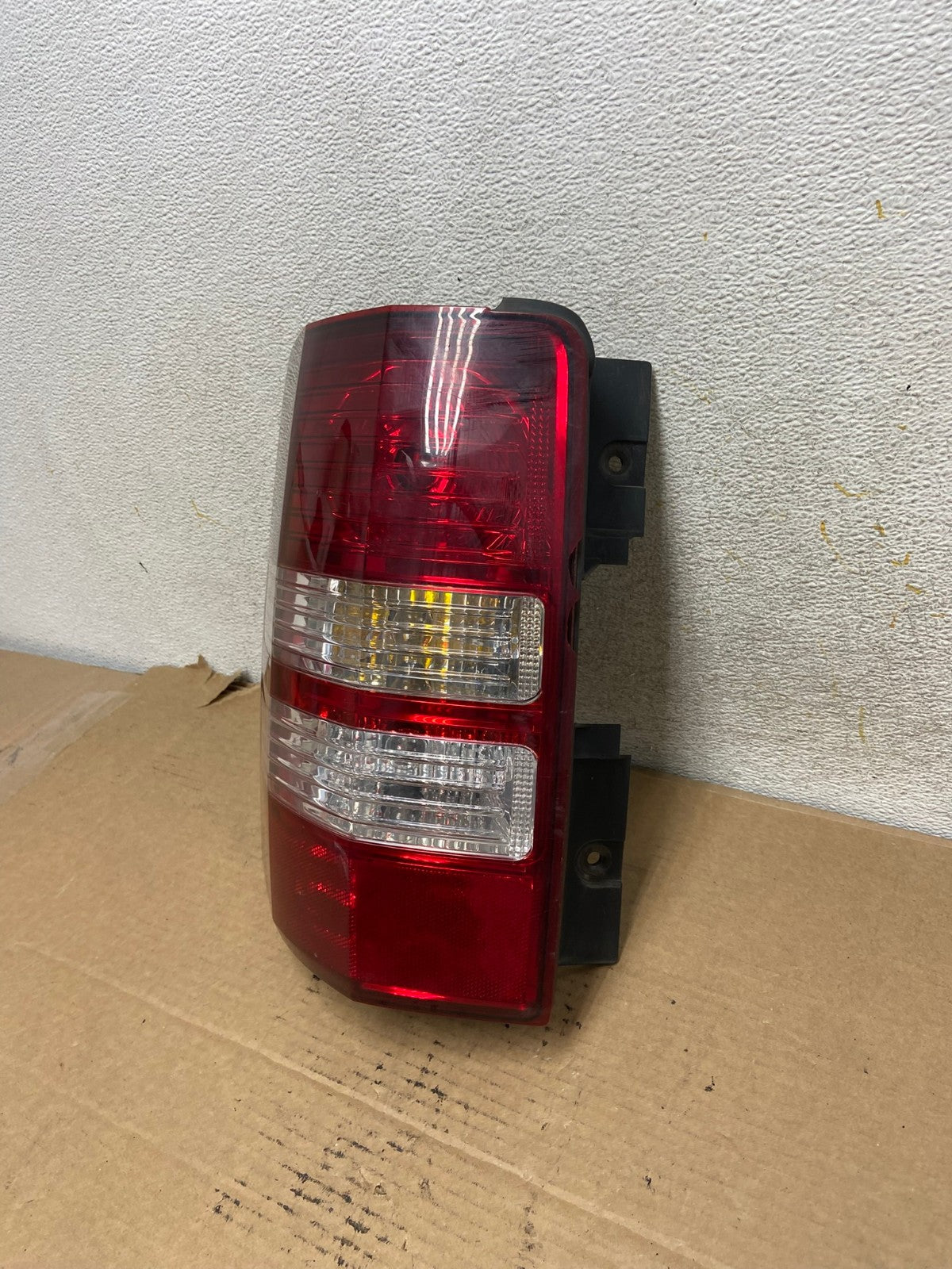 2008 to 2012 Jeep Liberty Left Driver Side Lh Tail Light AH4009 LK2