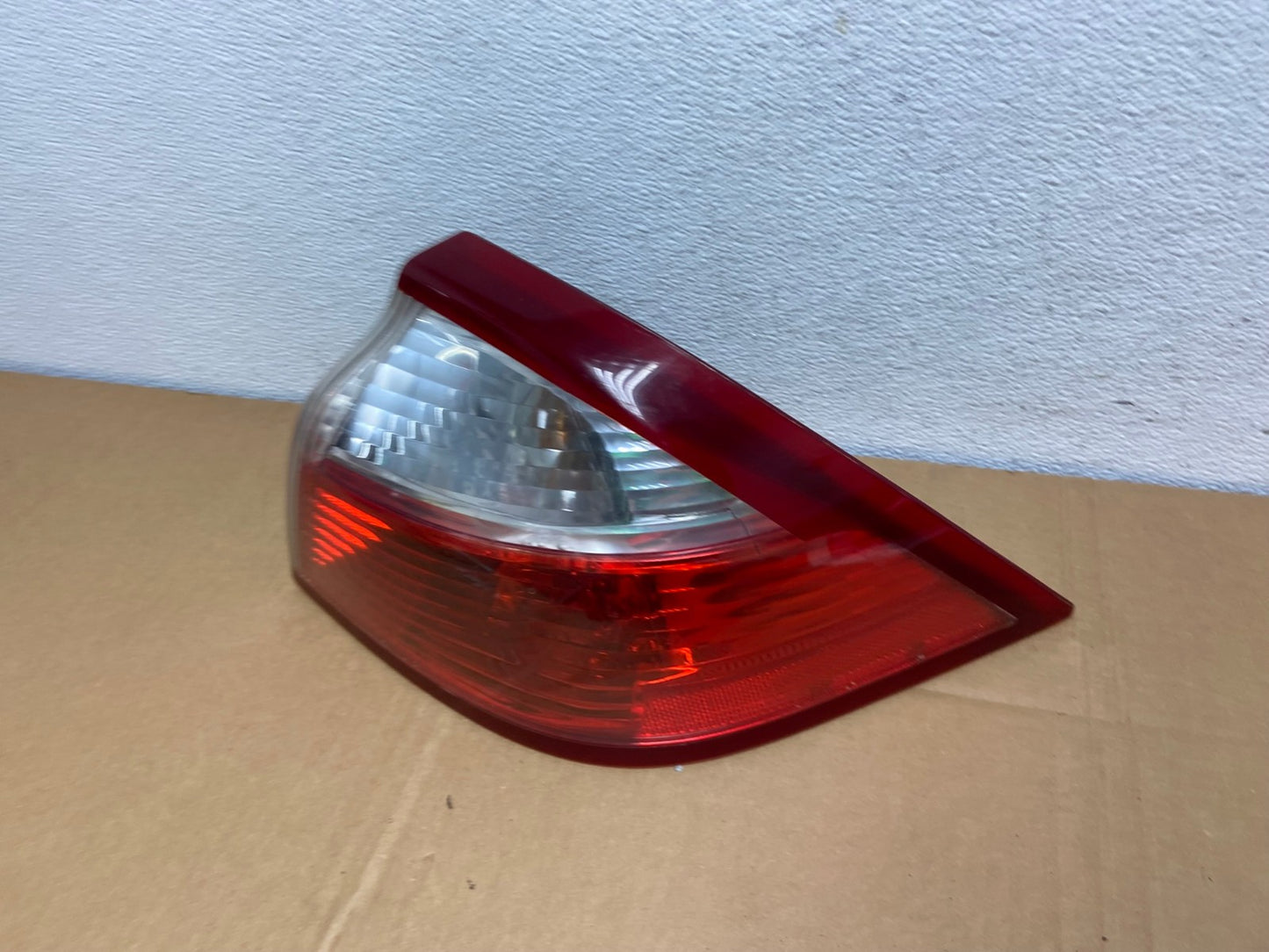 2004 to 2007 Saab 9-3 Convertible Right Passenger Side Tail Light AC7436 LK1