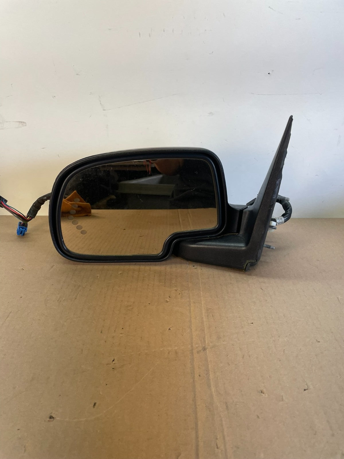 2003-2006 Cadillac Escalade Left Driver View Door Turn Signal Mirror AG2641 MS8