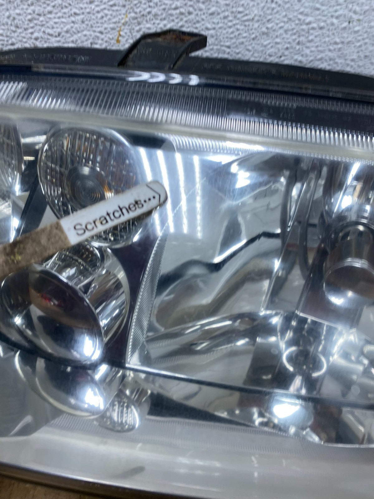 2002 to 2004 Volkswagen Jetta Left+Right Headlights AE0605 DW4