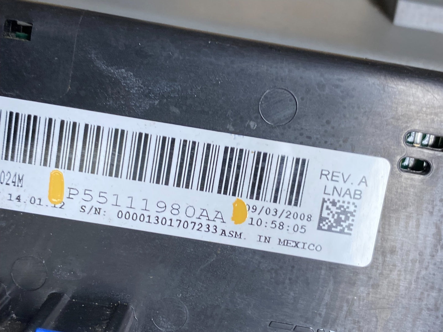 2007 to 2012 Dodge Nitro Dash Climate Temperature Control Radio Bezel Y7846 DG7