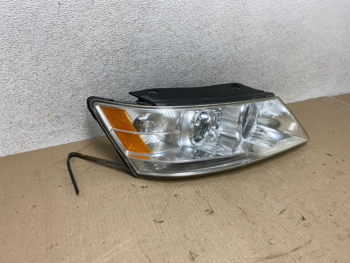 2009 to 2010 Hyundai Sonata Right Passenger RH Side Headlight Halogen AH6921 DW1