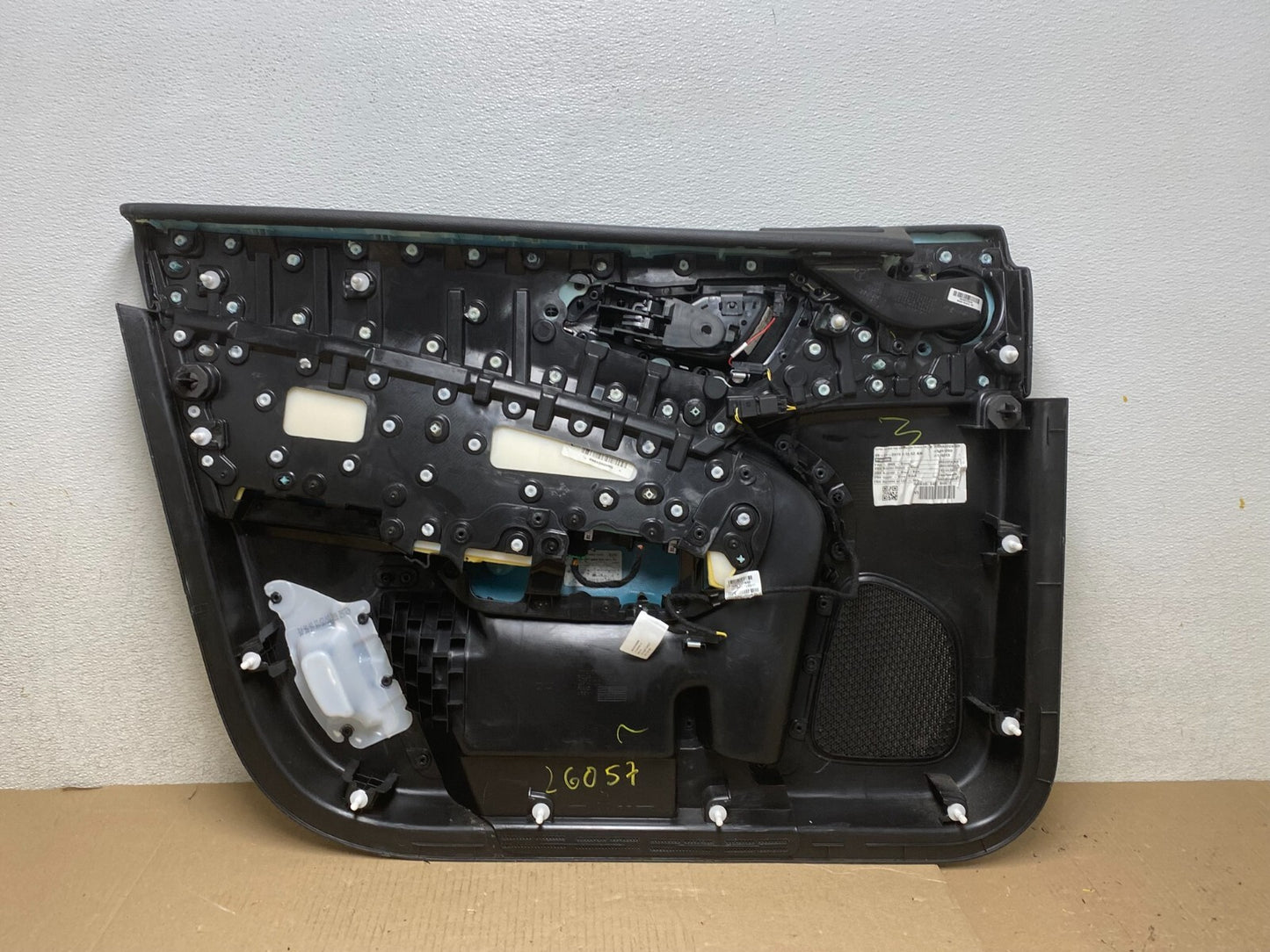 2015 to 2017 Chrysler 200 Front Right Passenger Side Door Panel OEM L6057 DG6