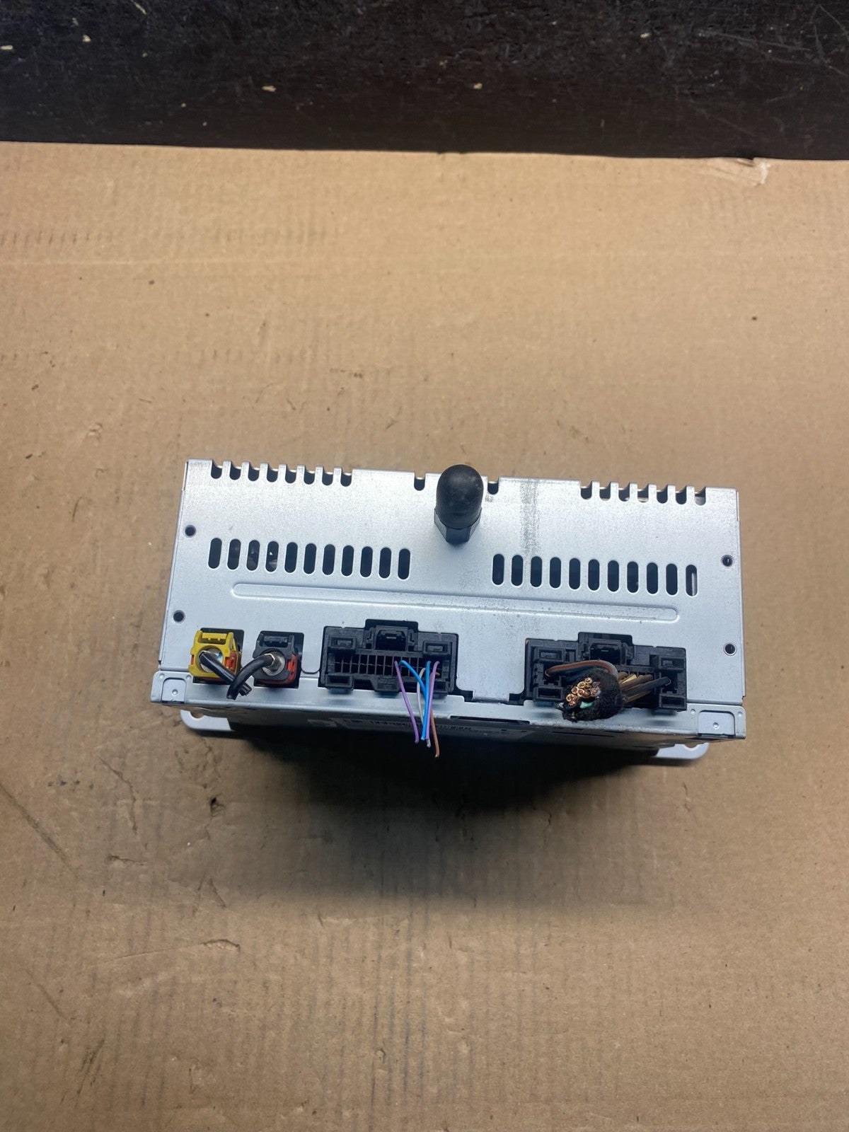 2013 to 2014 Ford Explorer Audio Equipment Radio Receiver AM FM CD ah4785 DG5