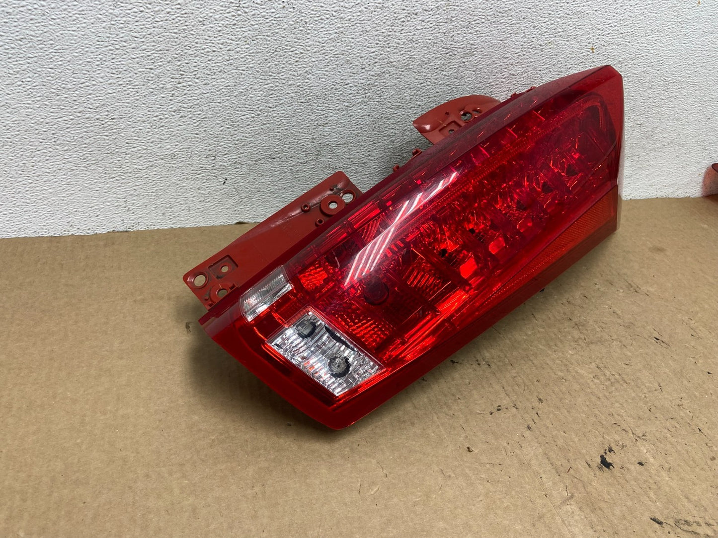 2010 to 2016 Cadillac Srx Right Passenger RH Side Tail Light AF9728 DW2