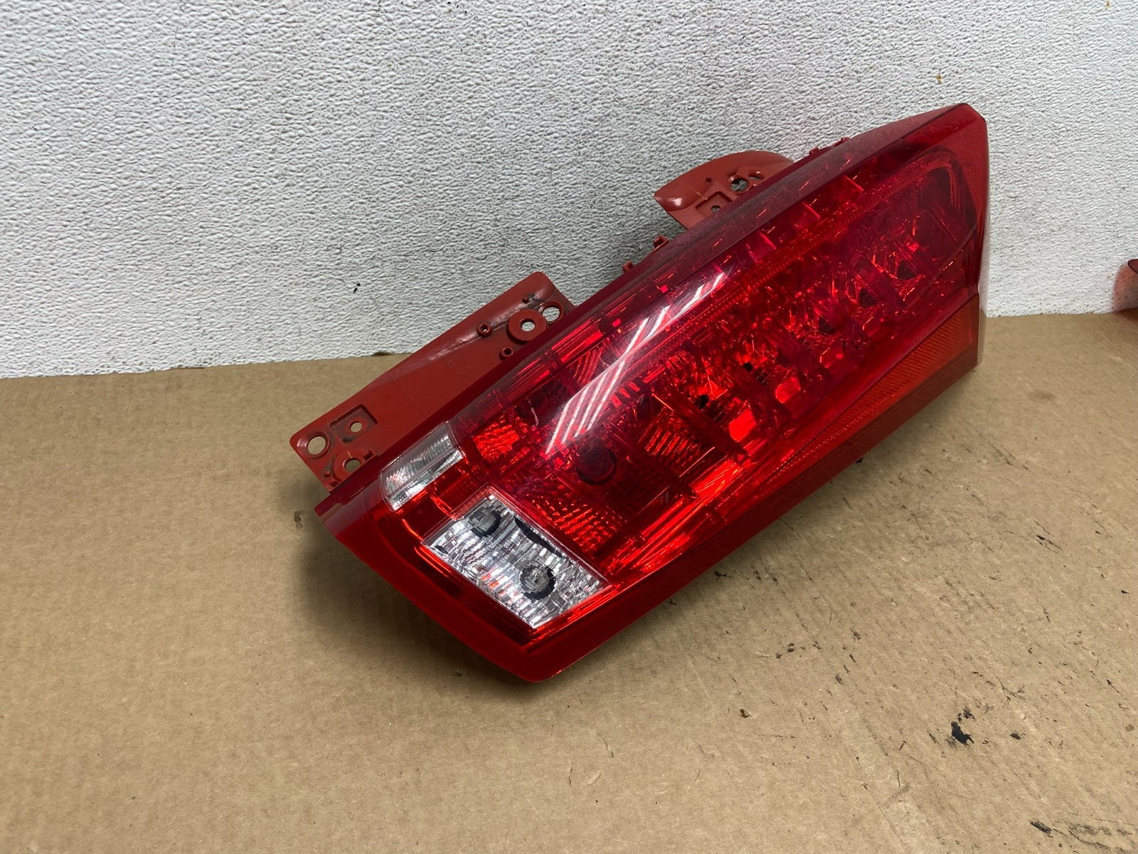 2010 to 2016 Cadillac Srx Right Passenger RH Side Tail Light AF9728 DW2